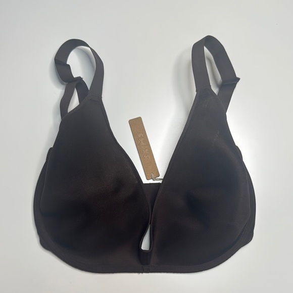 NWT SKIMS weightless Scoop Bra 36DDD - Picture 2 of 4